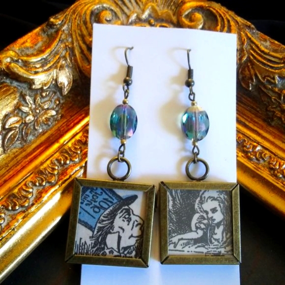 💥THE ALICE - Alice In Wonderland Brass, Crystal, and Glass Hook Earrings - Picture 2 of 9